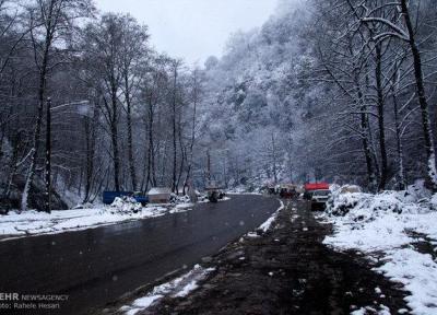 بارش پراکنده برف و باران در البرز، یخبندان در جاده های کوهستانی