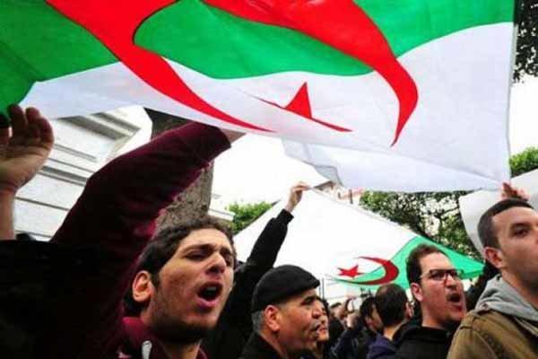 هیچ کس نامزد انتخابات ریاست جمهوری در الجزایر نشد