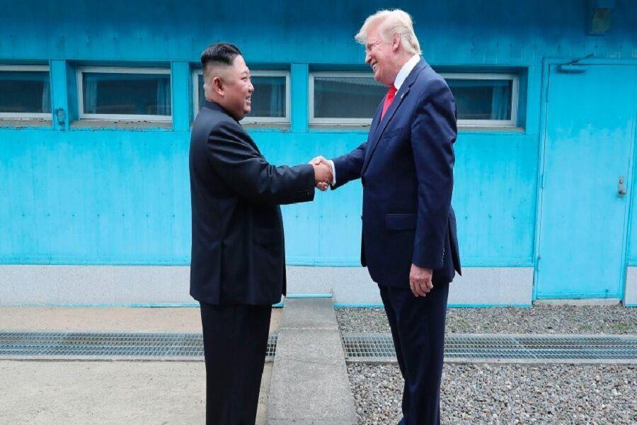 ترامپ: رهبر کره شمالی ناامیدم نمی کند ، آنها در چند روز گذشته سه موشک کوتاه برد آزمایش کردند ، اینها نقض توافق سنگاپور نیست ، کیم، چشم انداز زیبا و فوق العاده ای برای کشورش دارد