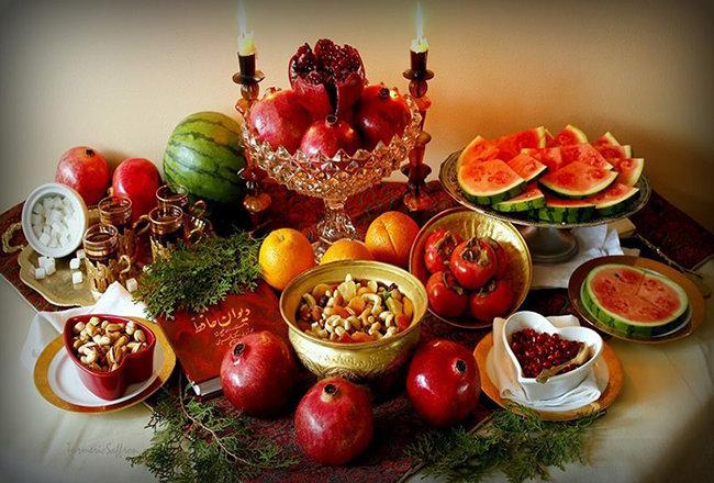 در شب یلدا چه بخوریم؟ در شب یلدا چه بخوریم؟